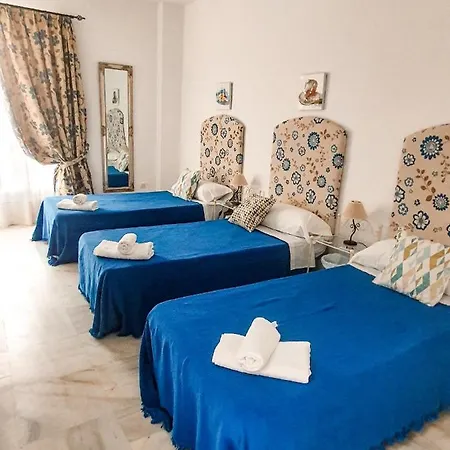 Big House Jerez بيت للعطل *